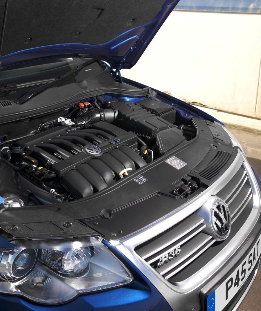  Volkswagen Passat R36 2008 года  (UK) (фото 2 из 14)